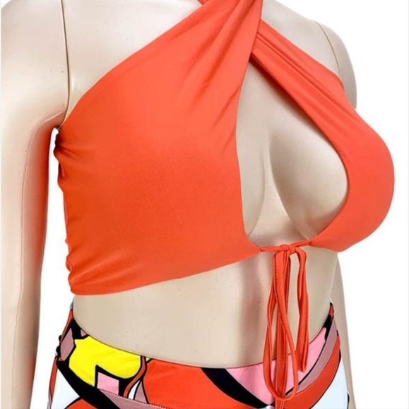 Clothes - Picture 4 of 6